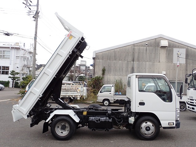 ISUZU Elf Truck