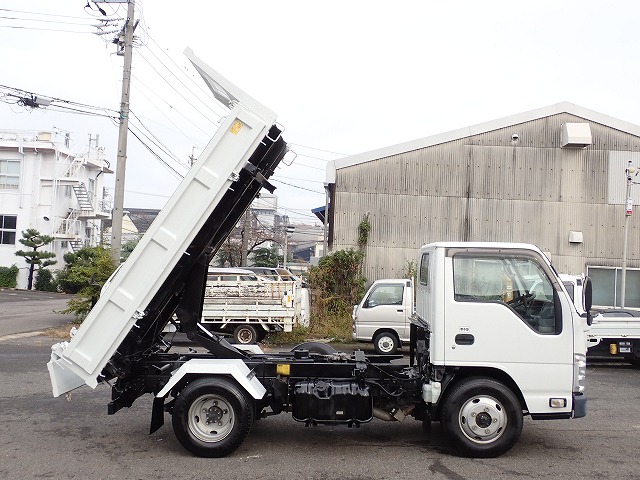 ISUZU Elf Truck