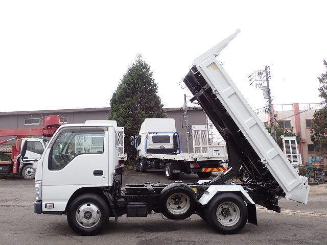 ISUZU Elf Truck