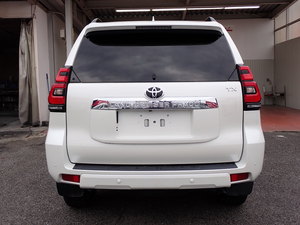 TOYOTA Land Cruiser Prado