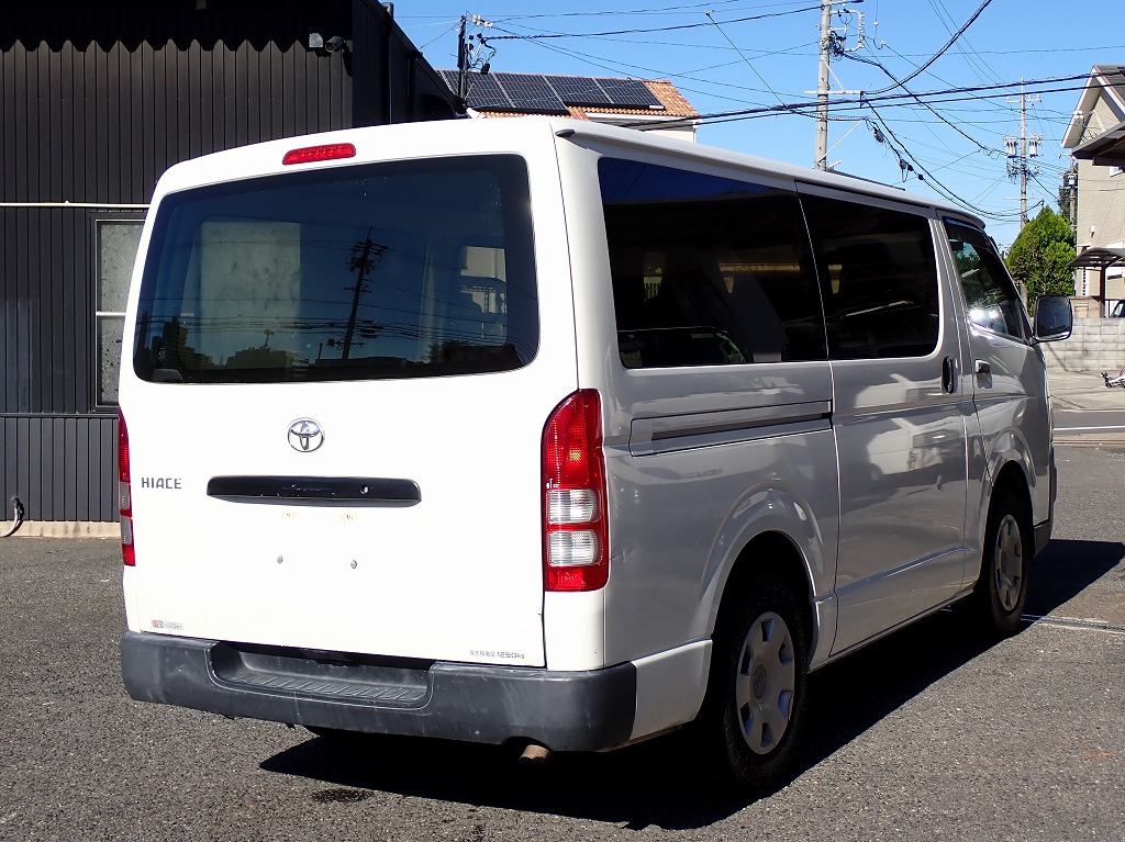 TOYOTA Hiace Van