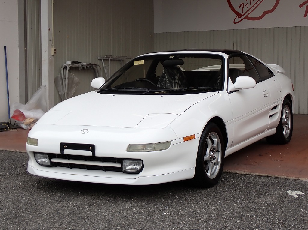 TOYOTA MR2