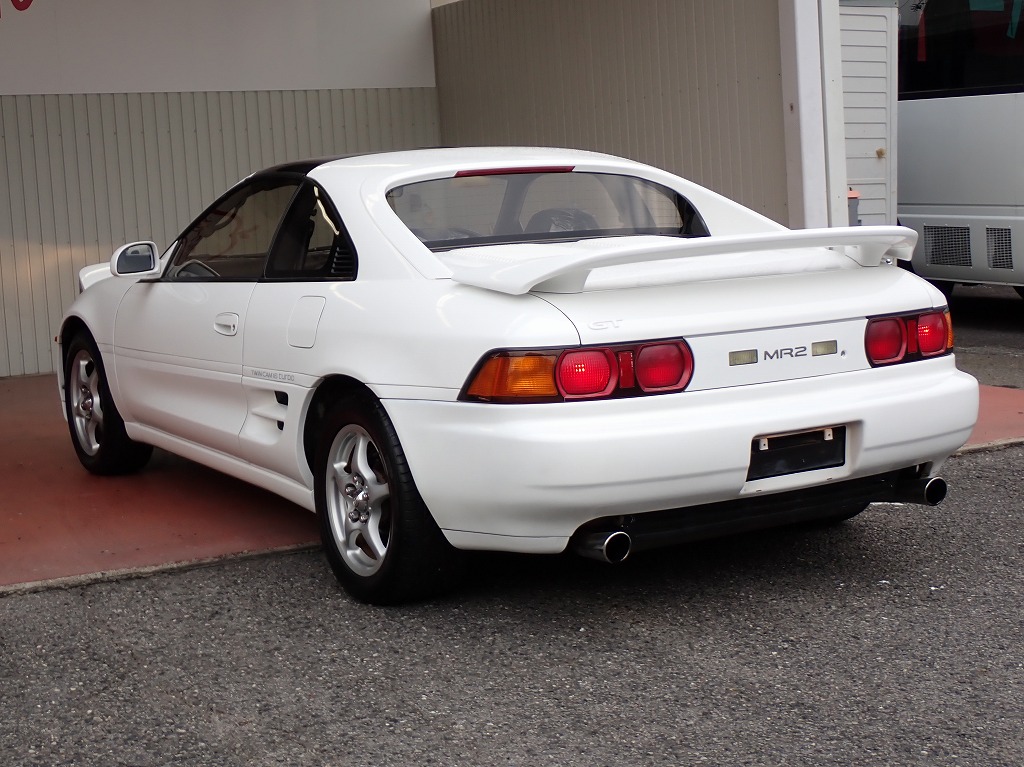 TOYOTA MR2