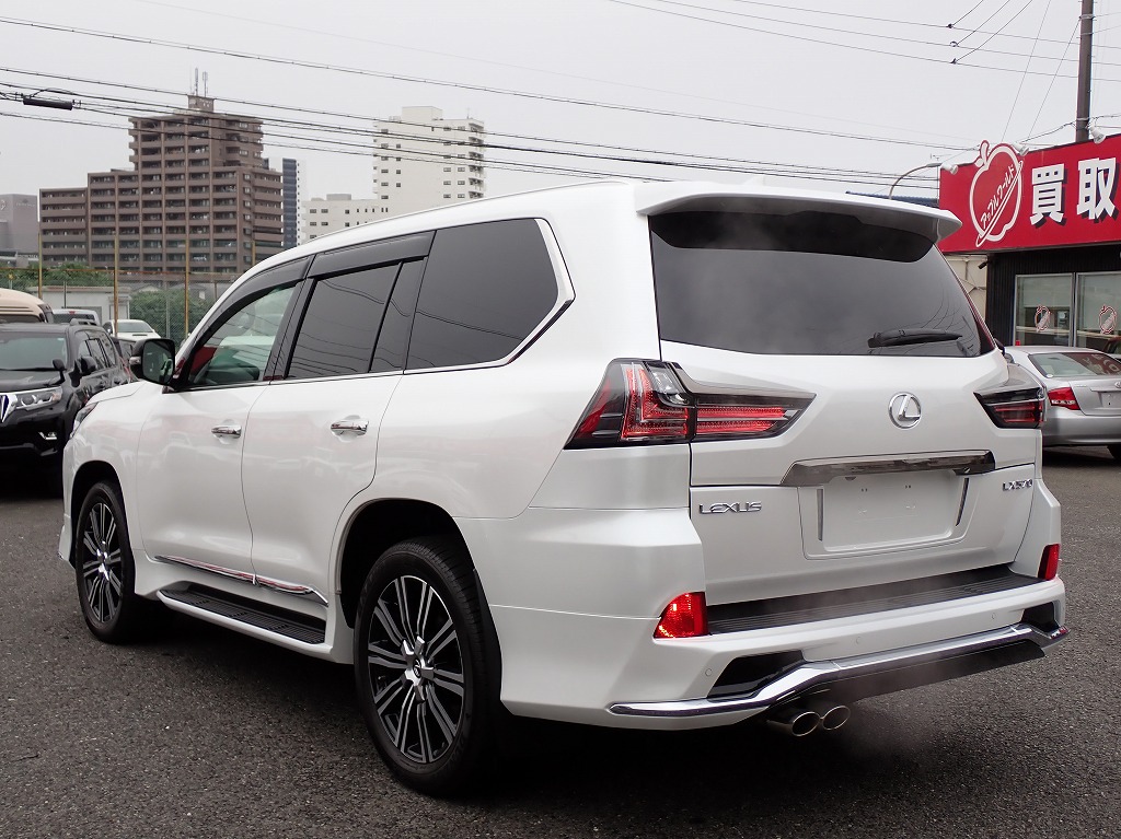 LEXUS LX 570