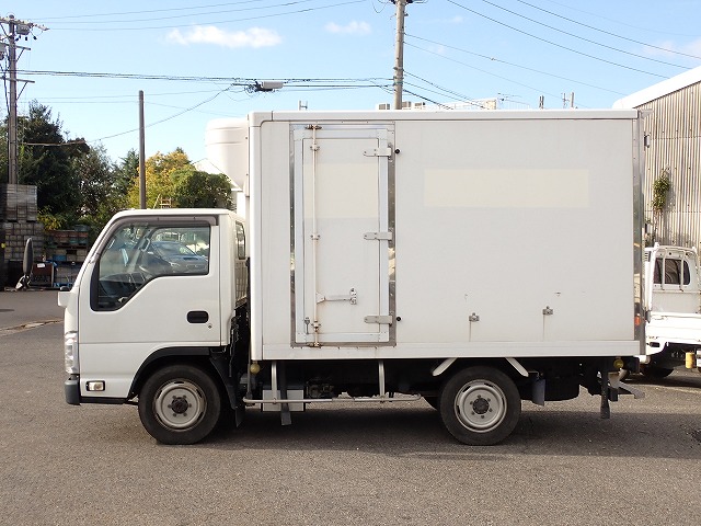 ISUZU Elf Truck