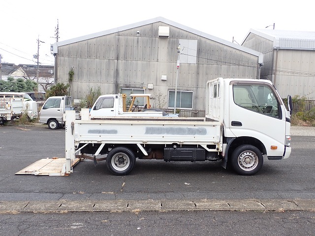 TOYOTA Dyna Truck