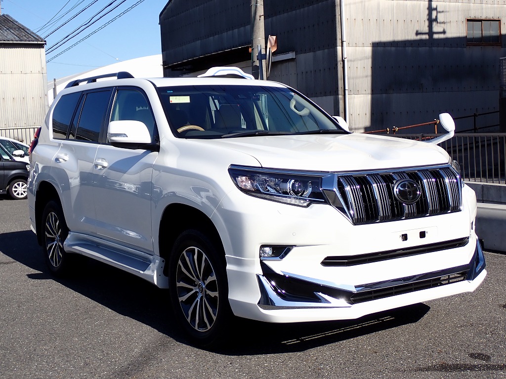 TOYOTA Land Cruiser Prado