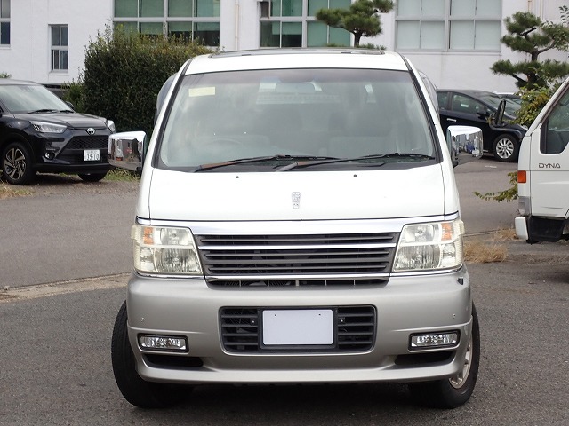 NISSAN Elgrand