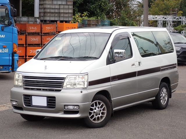 NISSAN Elgrand