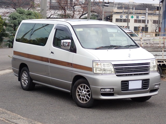 NISSAN Elgrand