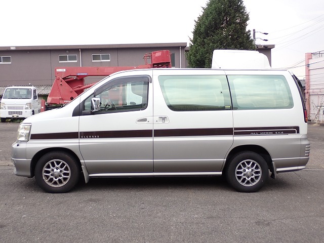 NISSAN Elgrand