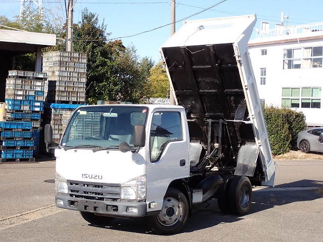 ISUZU Elf Truck