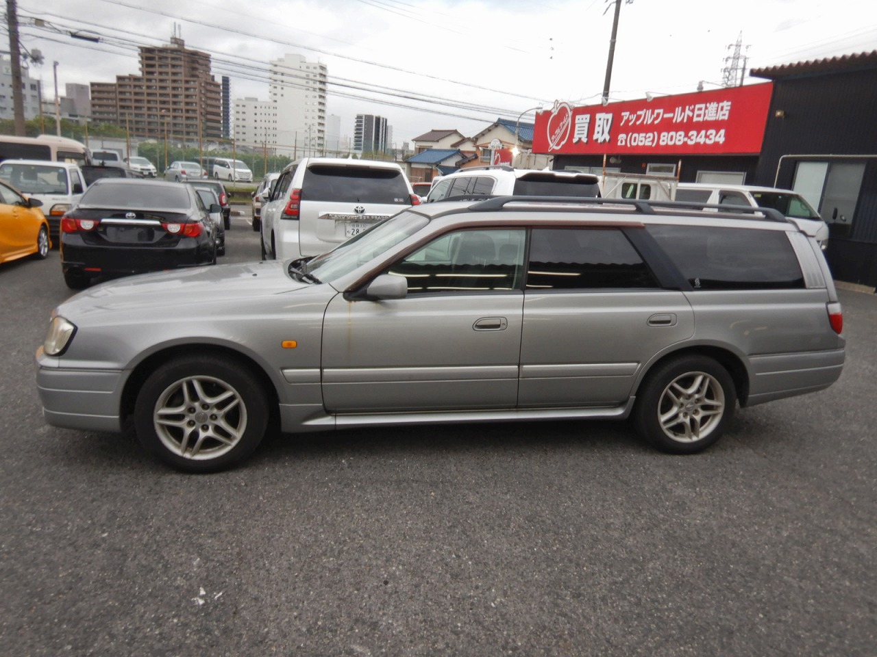 NISSAN Stagea