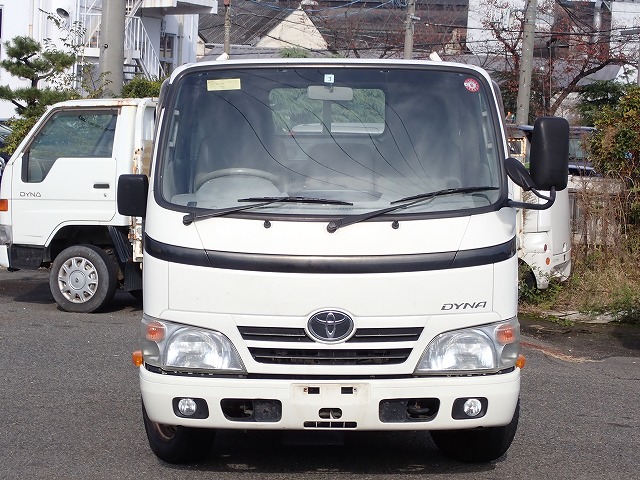 TOYOTA Dyna Truck