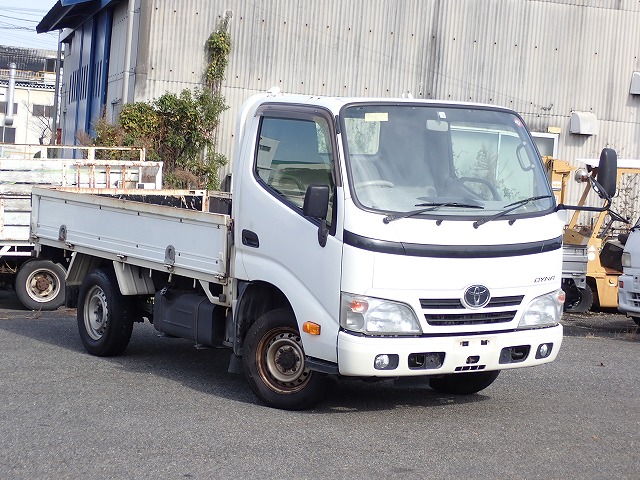 TOYOTA Dyna Truck