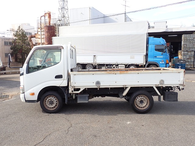 TOYOTA Dyna Truck