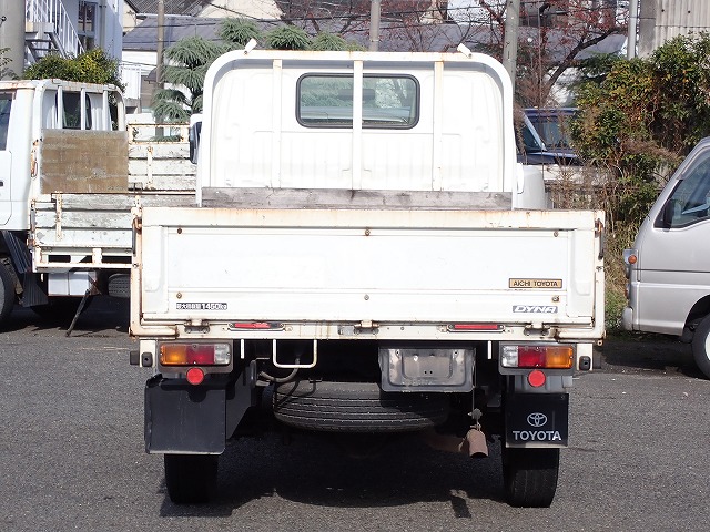 TOYOTA Dyna Truck