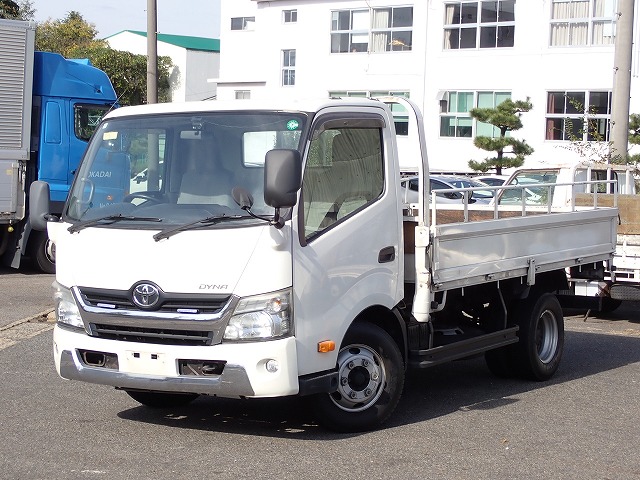 TOYOTA Dyna Truck