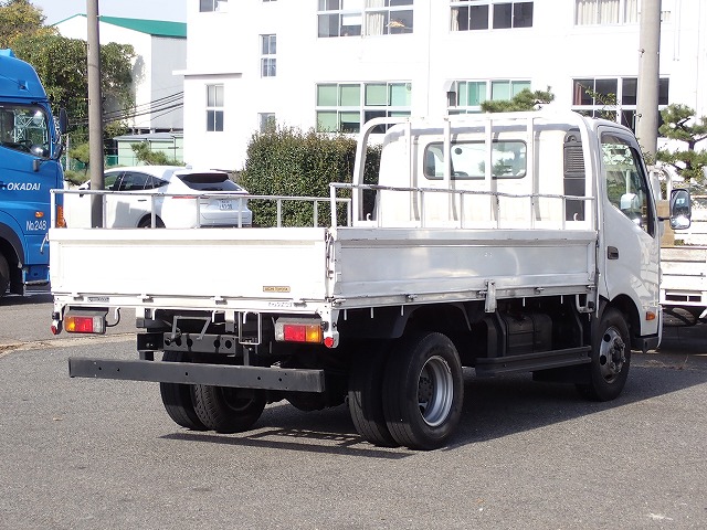 TOYOTA Dyna Truck