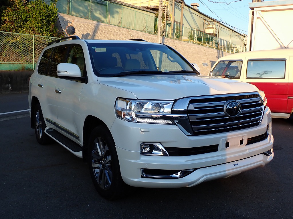 TOYOTA Land Cruiser