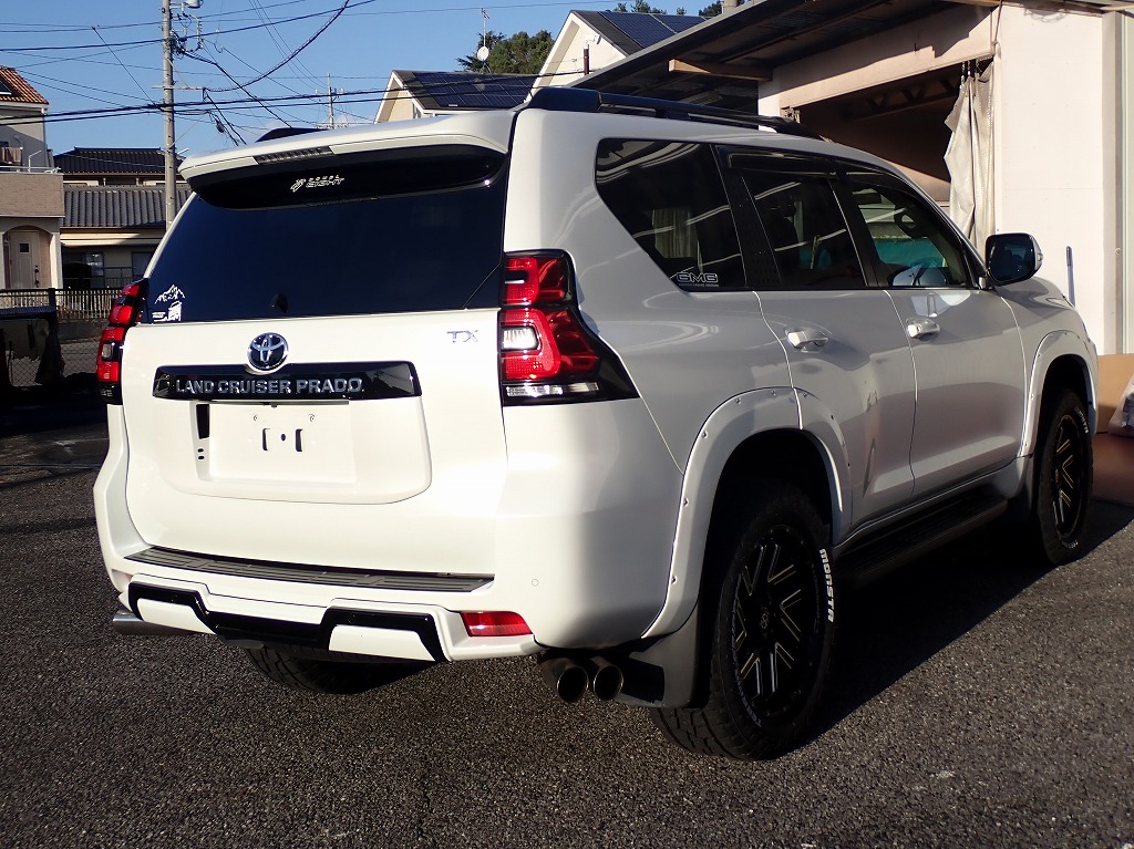 TOYOTA Land Cruiser Prado