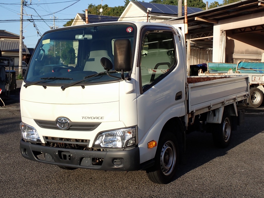 TOYOTA Toyoace