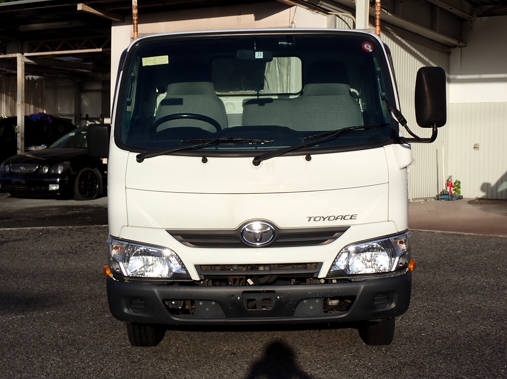 TOYOTA Toyoace