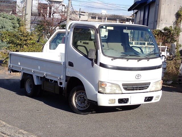 TOYOTA Dyna Truck