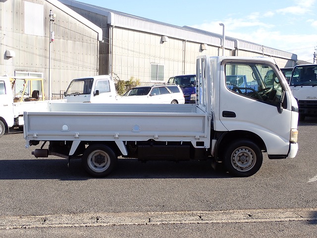 TOYOTA Dyna Truck