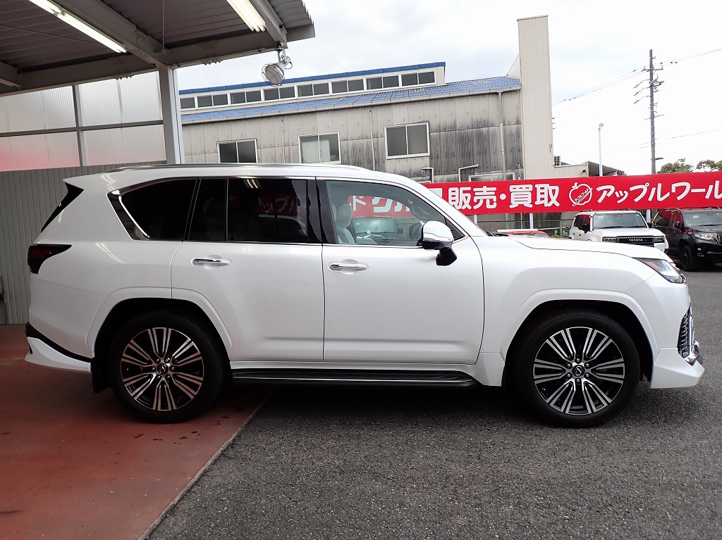 LEXUS LX