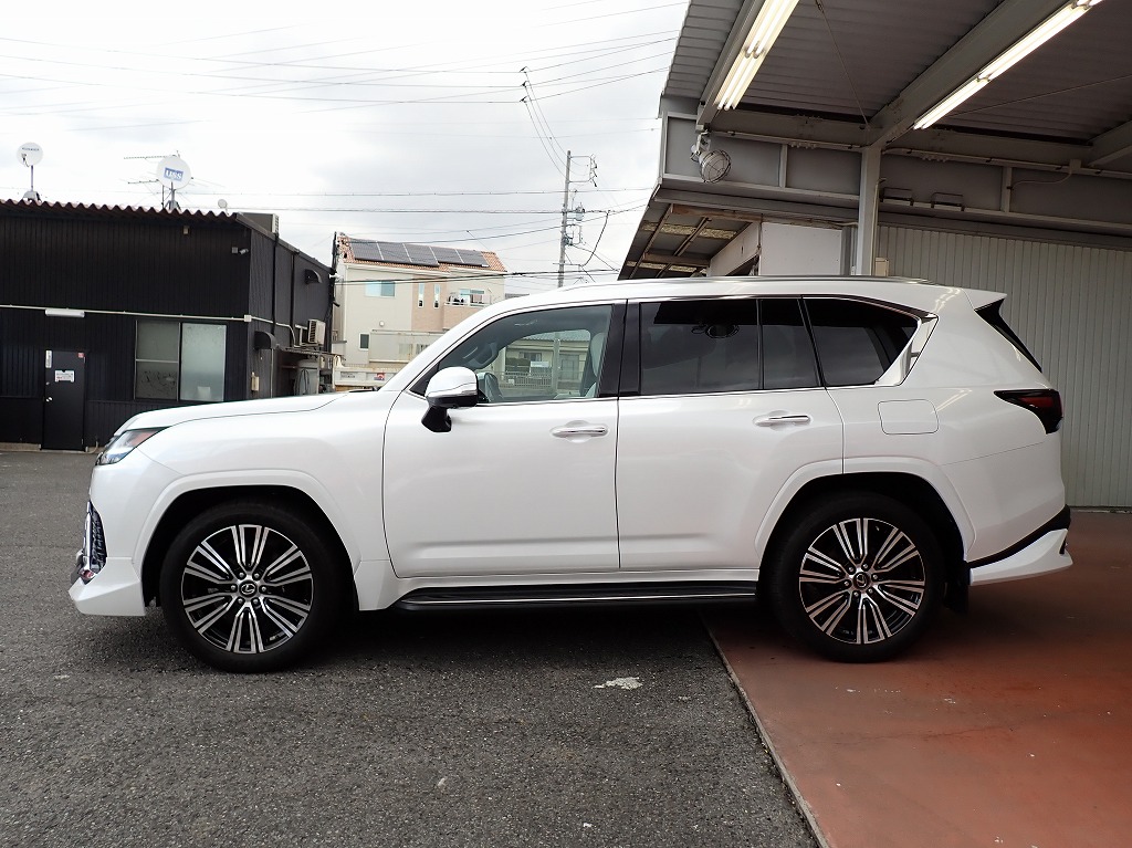 LEXUS LX