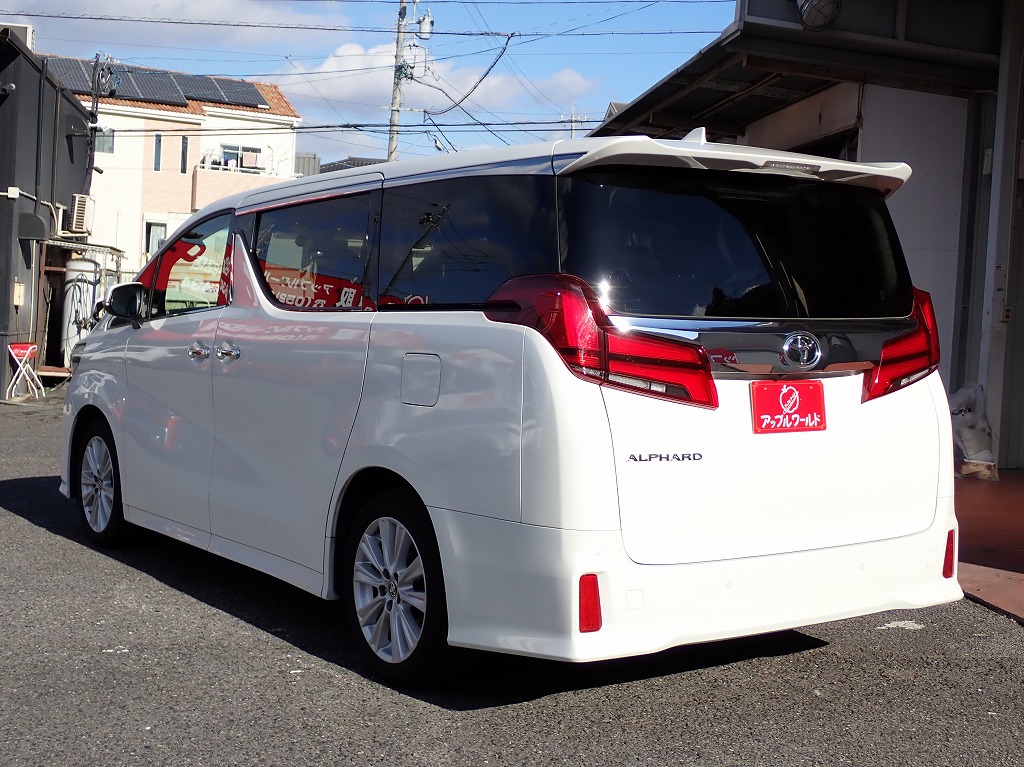 TOYOTA Alphard