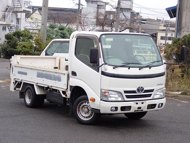 TOYOTA Dyna Truck