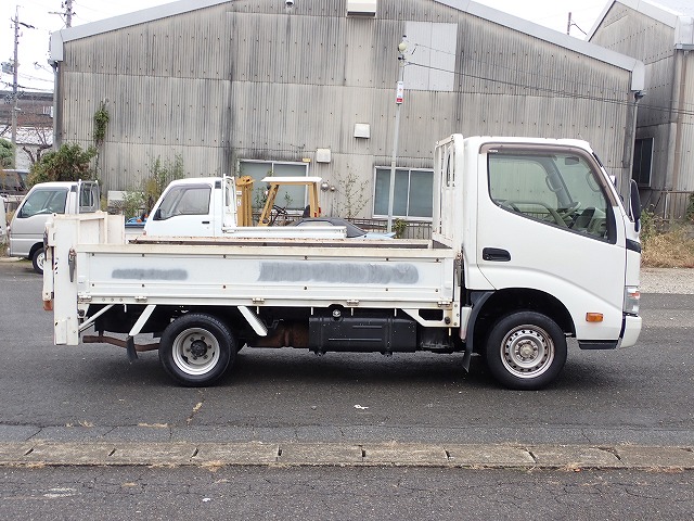 TOYOTA Dyna Truck