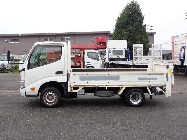 TOYOTA Dyna Truck