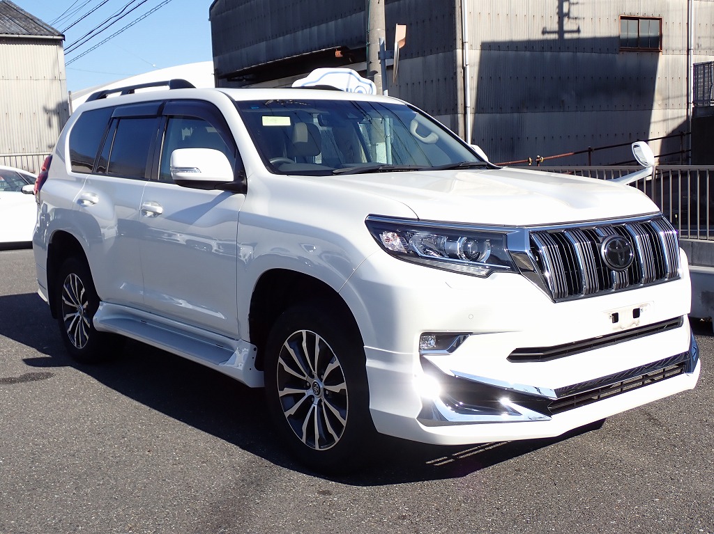 TOYOTA Land Cruiser Prado