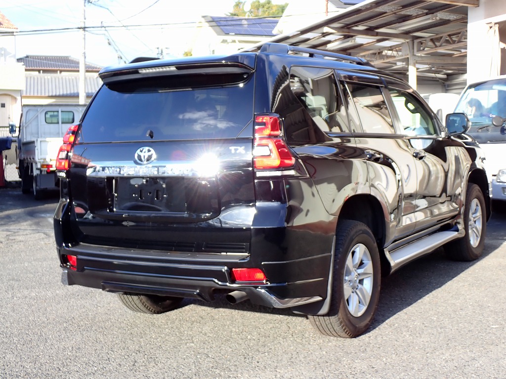 TOYOTA Land Cruiser Prado