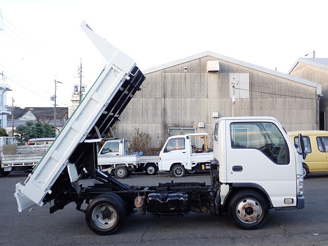 ISUZU Elf Truck