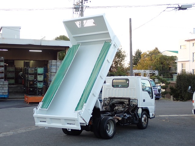 ISUZU Elf Truck