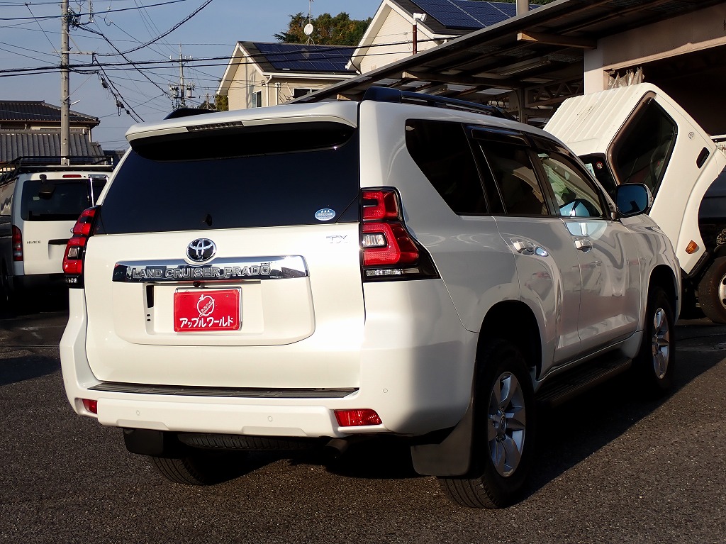 TOYOTA Land Cruiser Prado