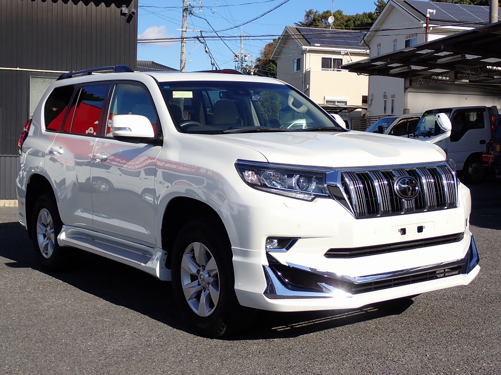 TOYOTA Land Cruiser Prado