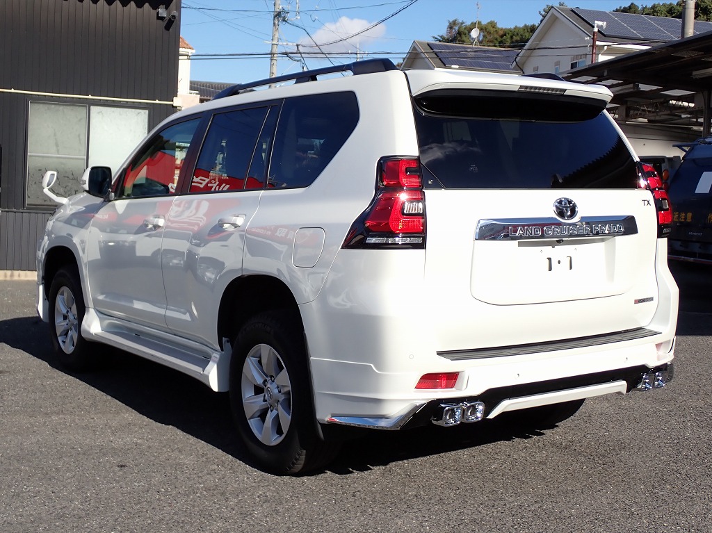 TOYOTA Land Cruiser Prado