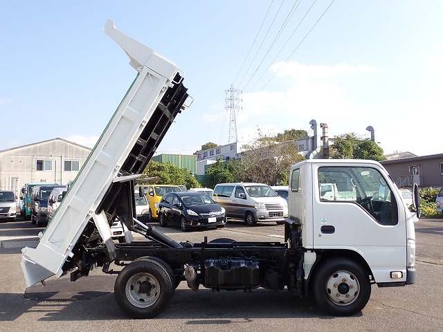 ISUZU Elf Truck