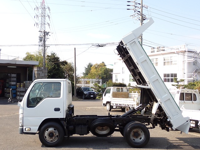 ISUZU Elf Truck