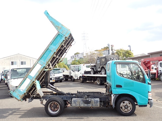 TOYOTA Dyna Truck