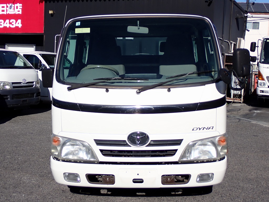 TOYOTA Dyna Truck