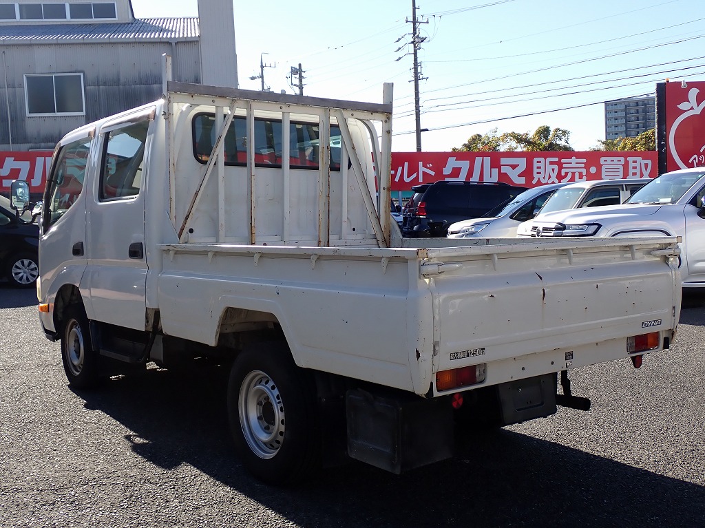 TOYOTA Dyna Truck