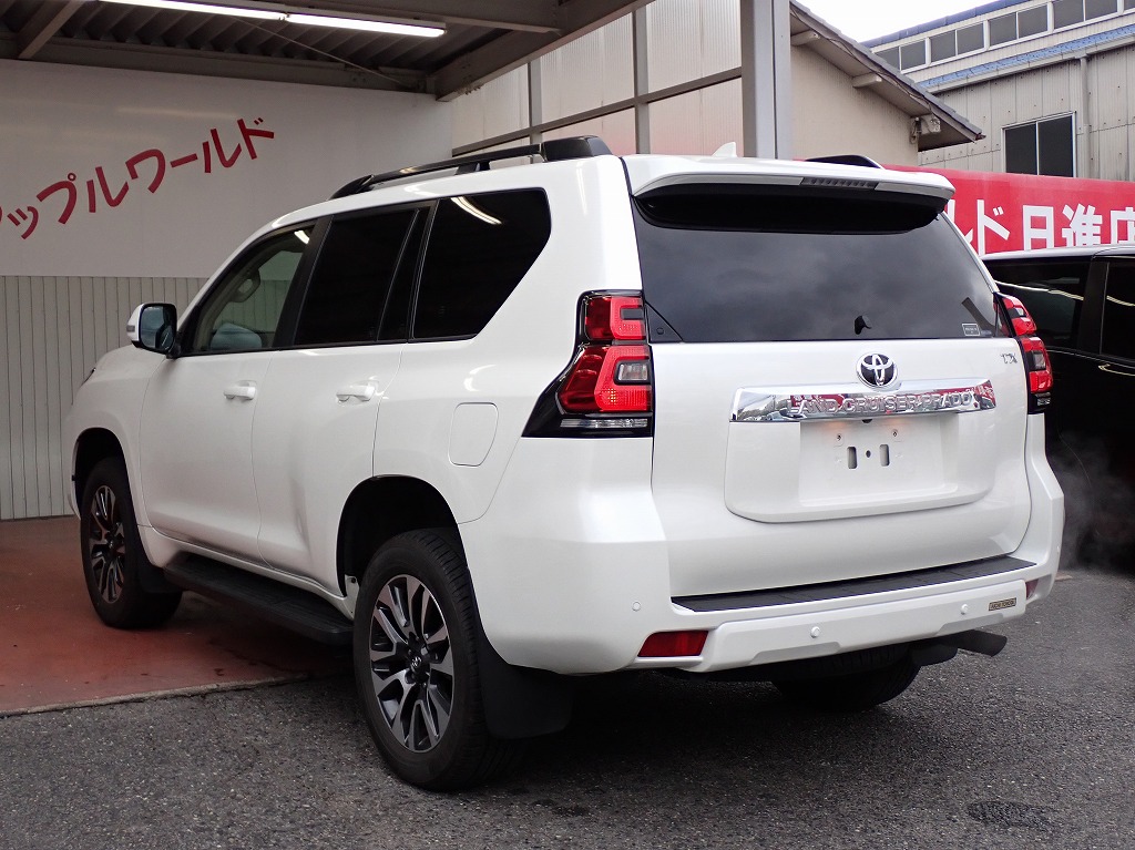 TOYOTA Land Cruiser Prado