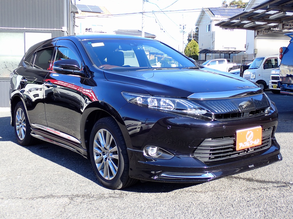 TOYOTA Harrier Hybrid