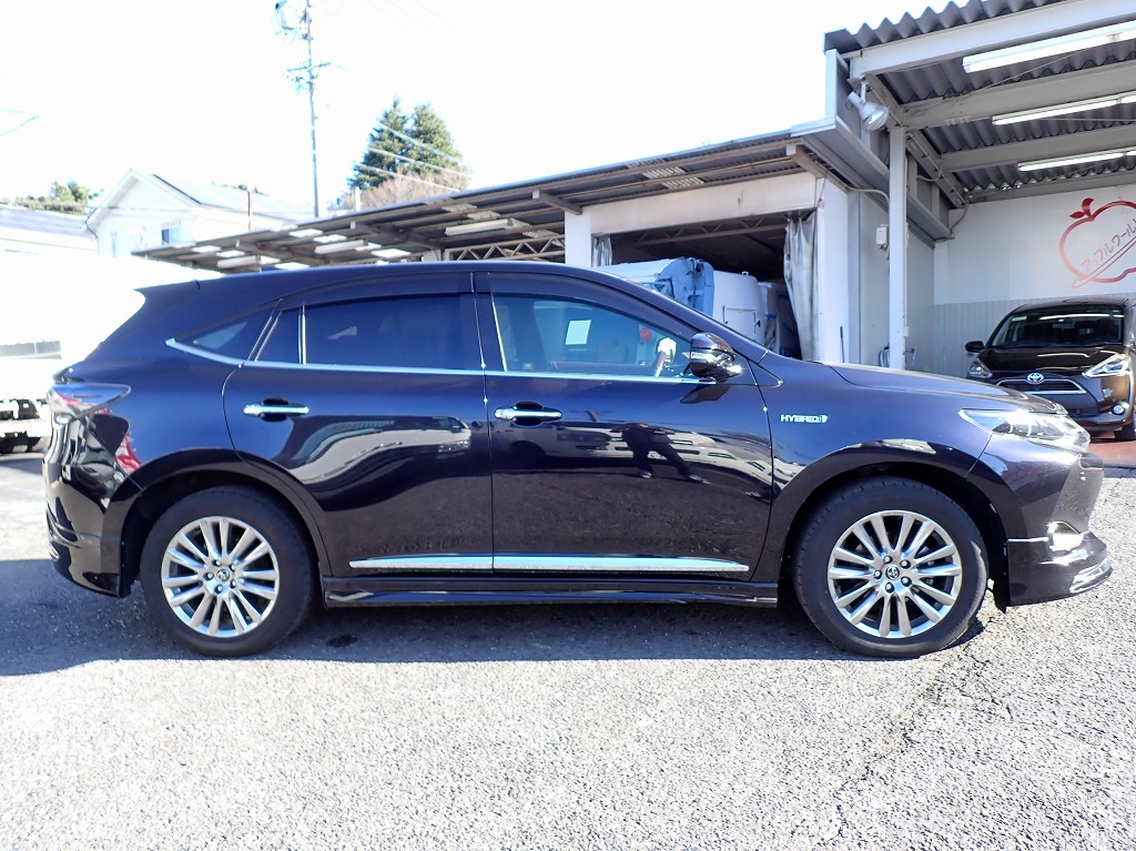 TOYOTA Harrier Hybrid